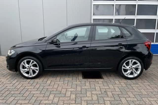 Volkswagen Polo (2022) thumbnail 2