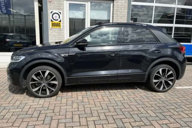 Volkswagen T-Roc (2025) thumbnail 2