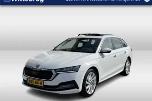 Škoda Octavia (2021) thumbnail 1