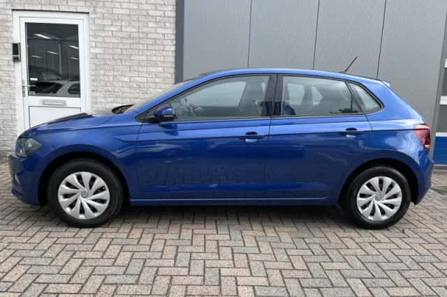 Volkswagen Polo (2021) thumbnail 2