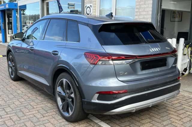 Audi Q4 e-tron (2023) thumbnail 5