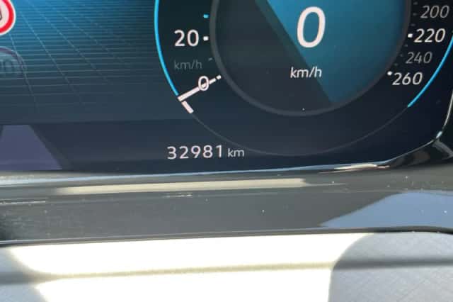 Volkswagen Golf (2021) thumbnail 6