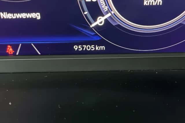 Volkswagen Tiguan (2022) thumbnail 6