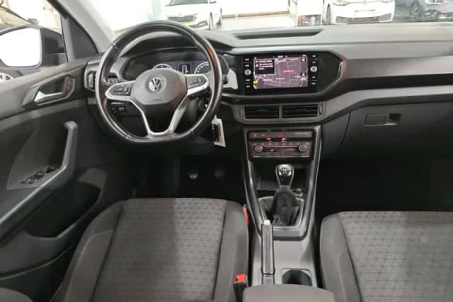 Volkswagen T-Cross (2020) thumbnail 6