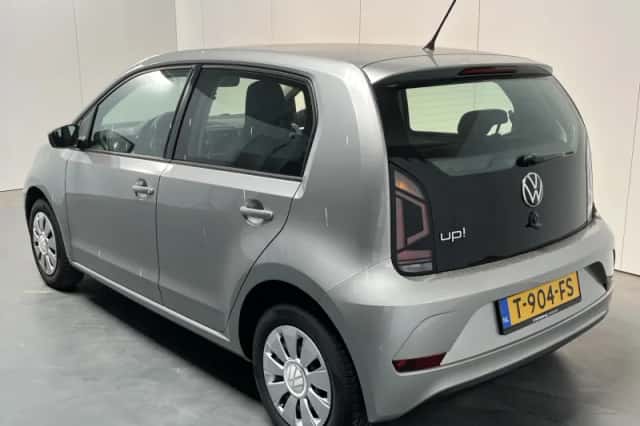 Volkswagen Up! (2023) thumbnail 5