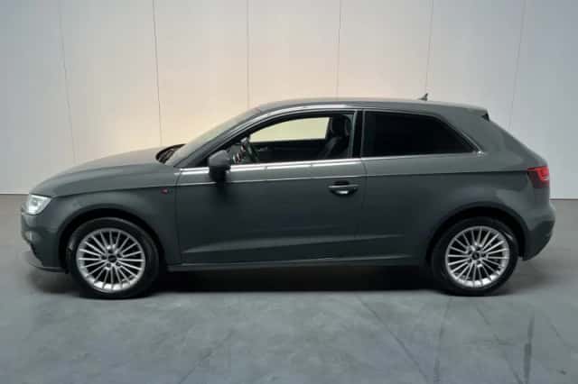 Audi A3 (2018) thumbnail 2