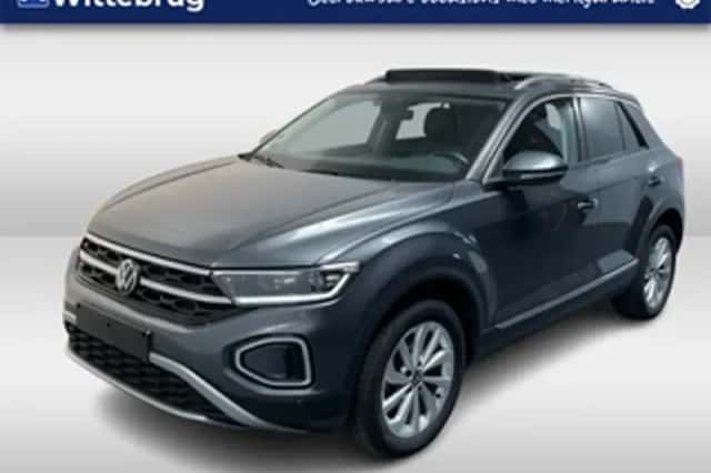 Volkswagen T-Roc (2024) thumbnail 1