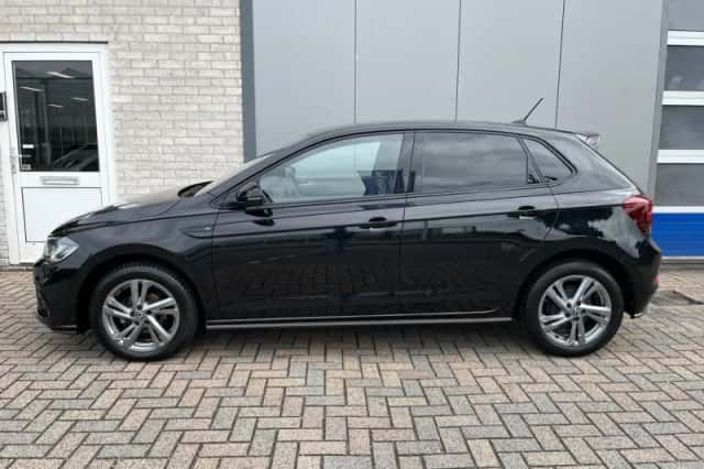 Volkswagen Polo (2022) thumbnail 2