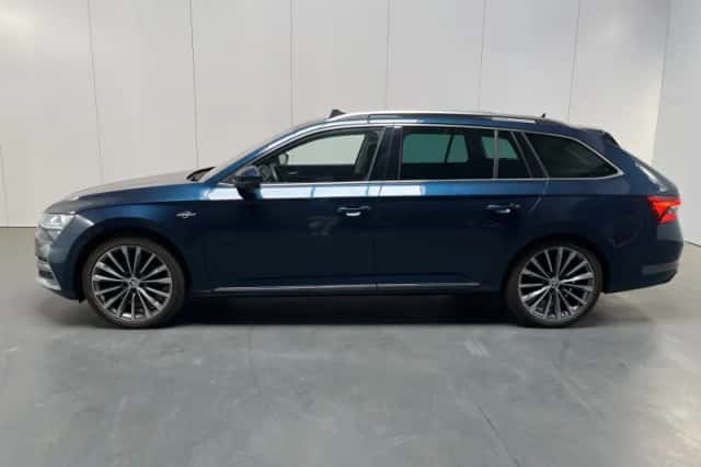 Škoda Superb (2023) thumbnail 2