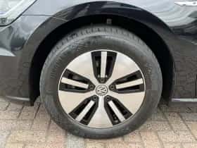Volkswagen E-Golf (2020) thumbnail 32