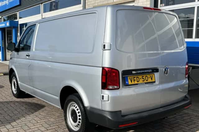Volkswagen Transporter (2020) thumbnail 5