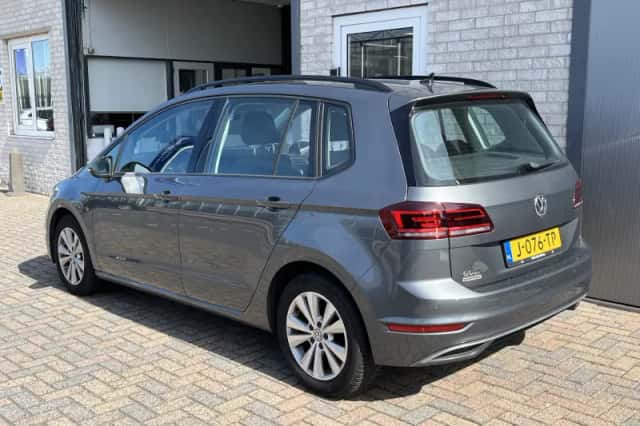 Volkswagen Golf Sportsvan (2020) thumbnail 5