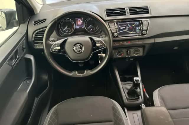 Škoda Fabia (2022) thumbnail 6