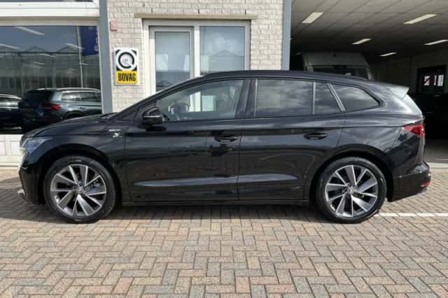 Škoda Enyaq (2021) thumbnail 2