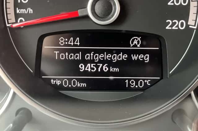Volkswagen Up! (2018) thumbnail 6