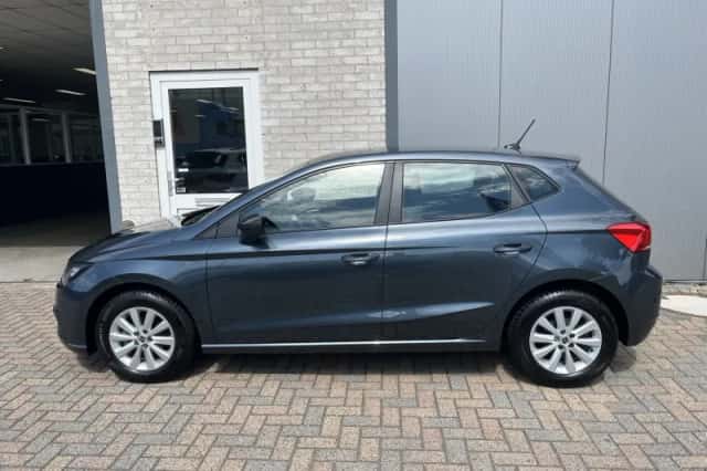 SEAT Ibiza (2022) thumbnail 2
