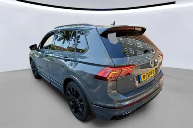 Volkswagen Tiguan (2022) thumbnail 2
