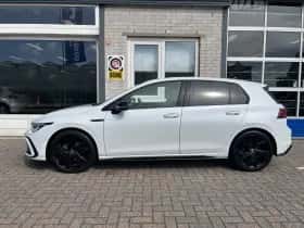 Volkswagen Golf (2022) thumbnail 2
