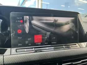 Volkswagen Golf (2022) thumbnail 22
