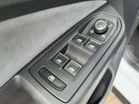 Volkswagen Golf (2022) thumbnail 10