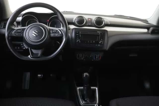 Suzuki Swift (2023) thumbnail 5