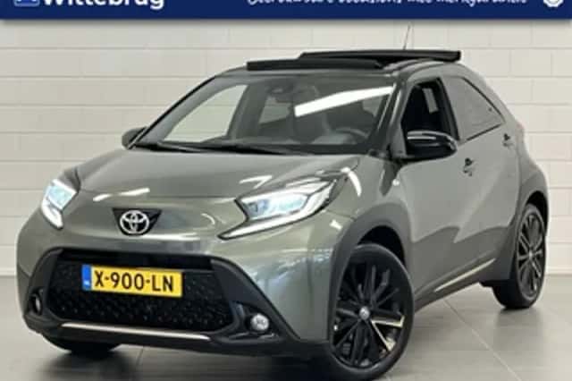 Toyota Aygo (2023) thumbnail 1