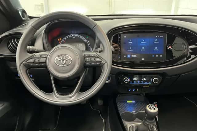 Toyota Aygo (2023) thumbnail 5