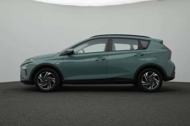 Hyundai Bayon (2022) thumbnail 3