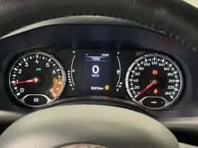 Jeep Renegade (2017) thumbnail 6