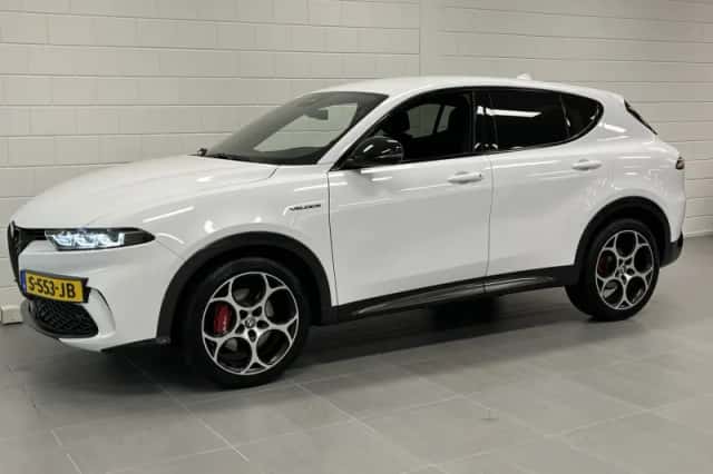 Alfa Romeo Tonale (2023) thumbnail 3
