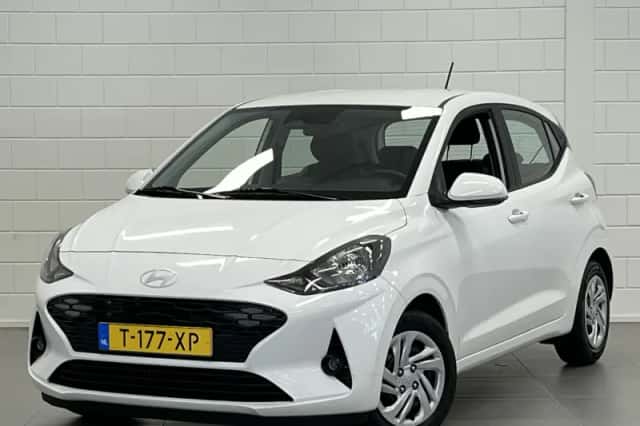 Hyundai i10 (2023) thumbnail 3