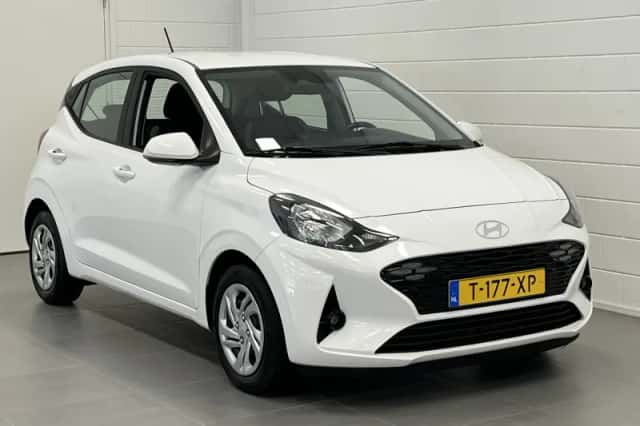 Hyundai i10 (2023) thumbnail 4