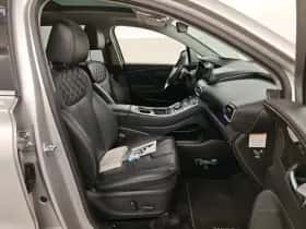 Hyundai Santa Fe (2023) thumbnail 4