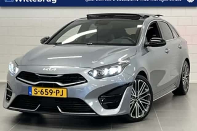 Kia Proceed (2023) thumbnail 1