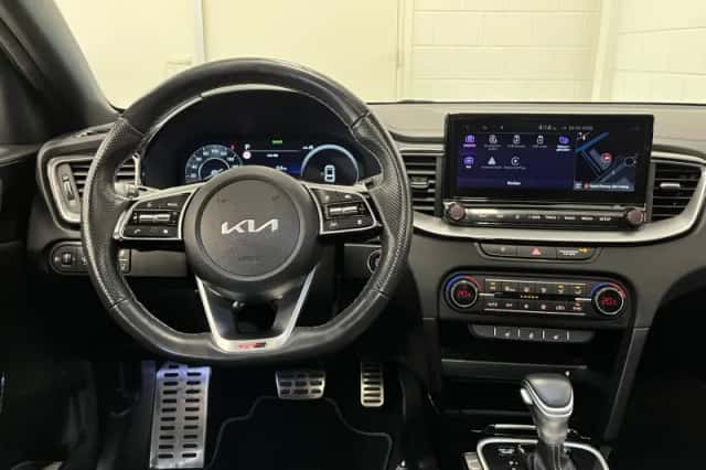 Kia Proceed (2023) thumbnail 5