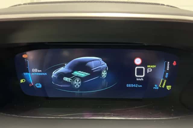 Peugeot e-208 (2020) thumbnail 6