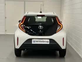 Toyota Aygo (2023) thumbnail 35