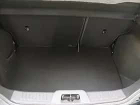 Ford Fiesta (2014) thumbnail 29