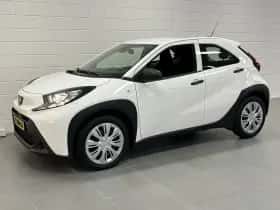 Toyota Aygo (2023) thumbnail 3
