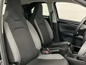 Toyota Aygo (2023) thumbnail 17