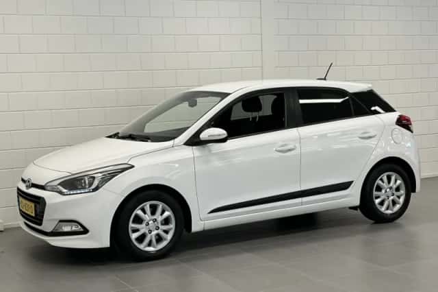 Hyundai i20 (2016) thumbnail 3