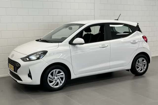 Hyundai i10 (2023) thumbnail 3