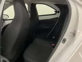 Toyota Aygo (2023) thumbnail 17