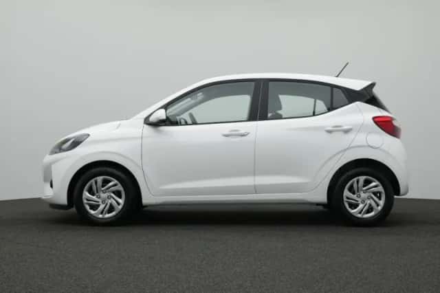 Hyundai i10 (2023) thumbnail 4