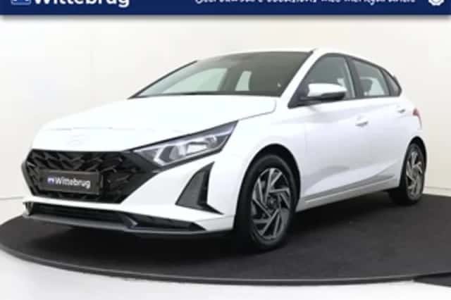 Hyundai i20 (2025) thumbnail 1