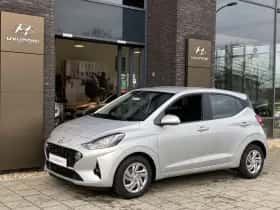 Hyundai i10 (2023) thumbnail 3