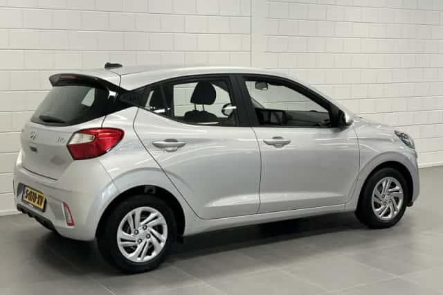 Hyundai i10 (2023) thumbnail 4