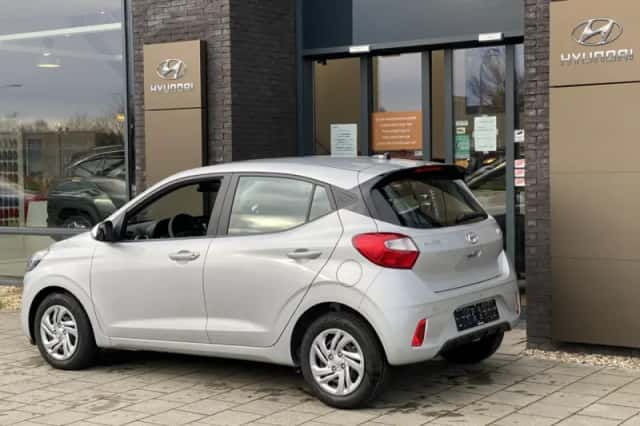 Hyundai i10 (2023) thumbnail 5