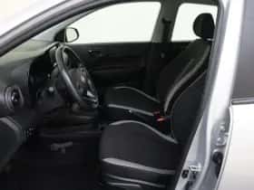 Hyundai i10 (2023) thumbnail 9