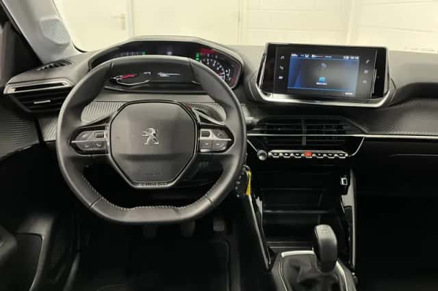 Peugeot 208 (2023) thumbnail 5